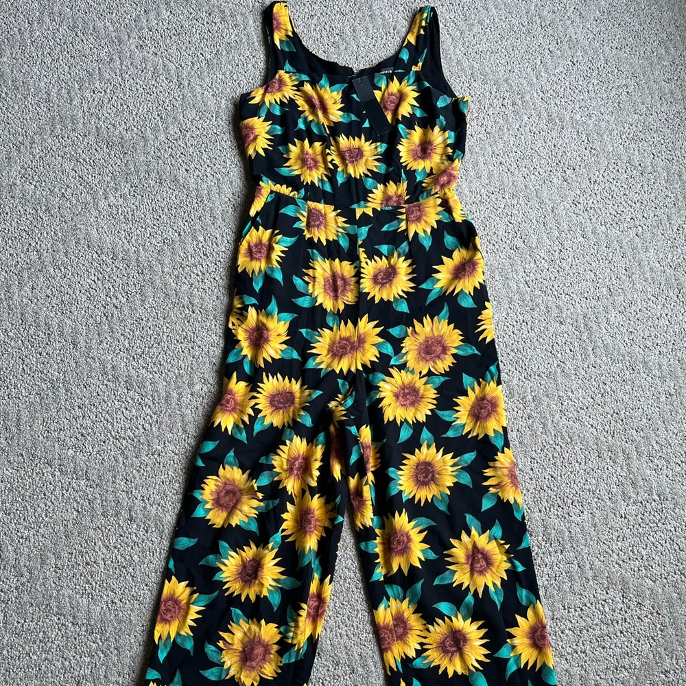 💚NWT GROW WITH ME WIDE-LEG JUMPSUIT